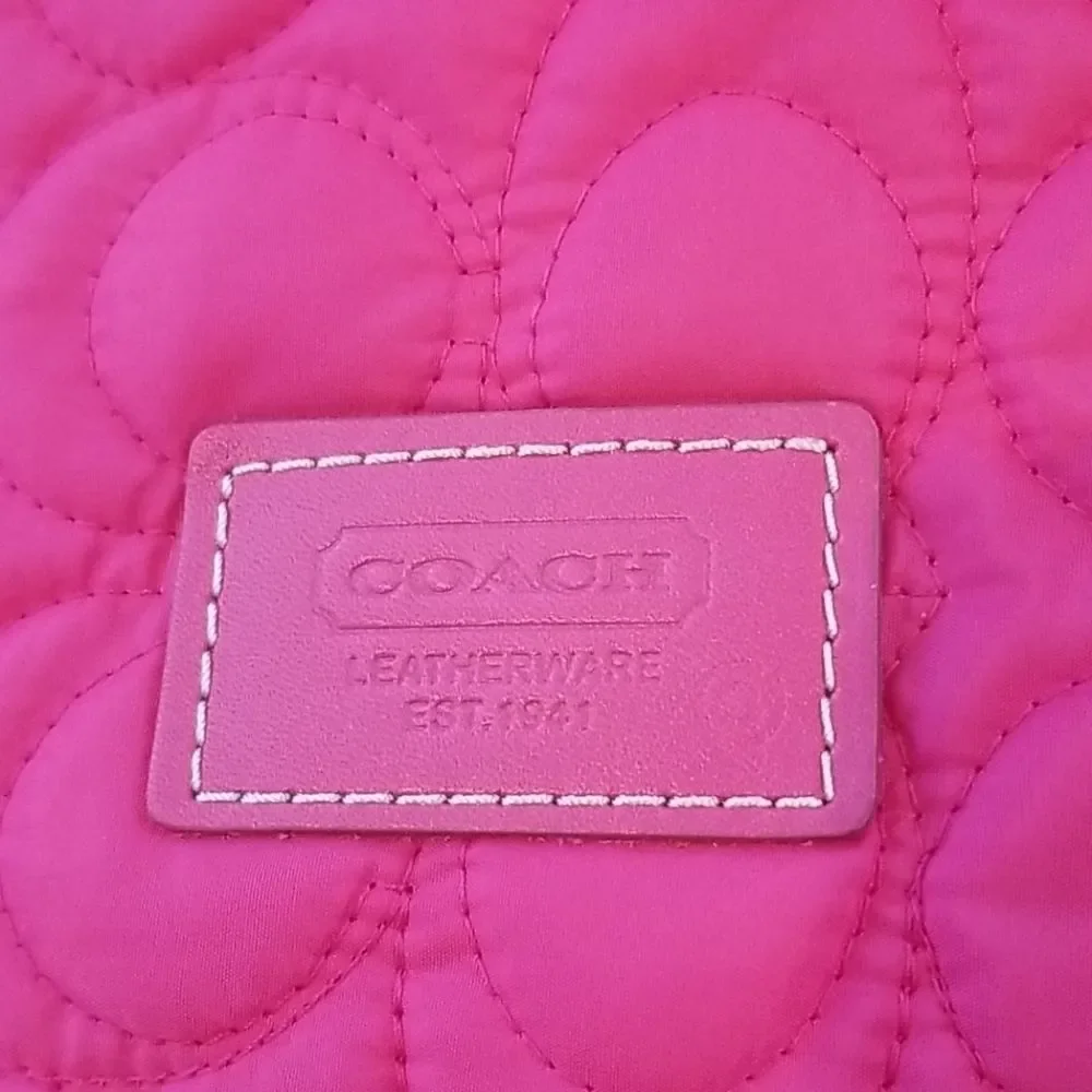 Coach Dog Puffer Jacket Coat Medium - Picture 11 of 12